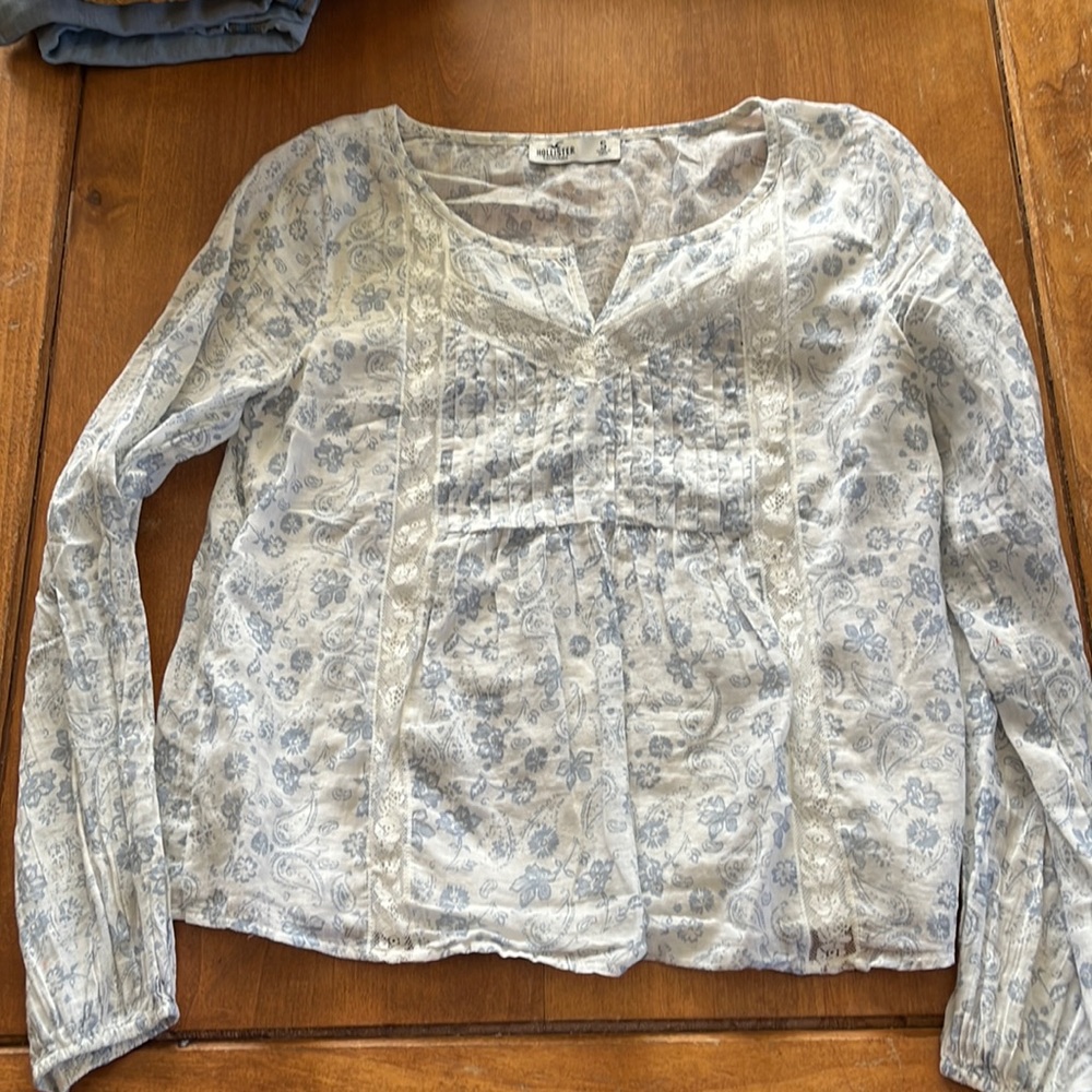 Juniors top. Worn once.